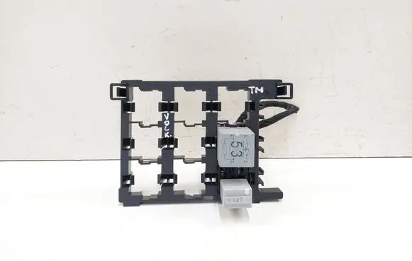 Volkswagen Touran I Relay mounting block 1T1937503A