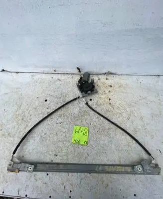Renault Megane I Front door window regulator with motor