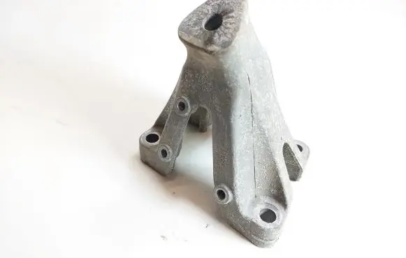 Audi A6 C7 Engine mounting bracket 8K0199307BJ