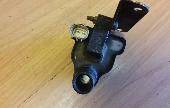 Mazda MX-3 High voltage ignition coil B6S718100