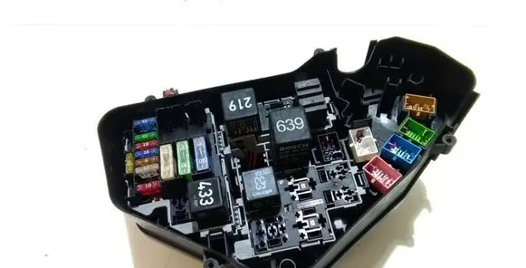 Volkswagen Touareg I Fuse box set 7L6937503A