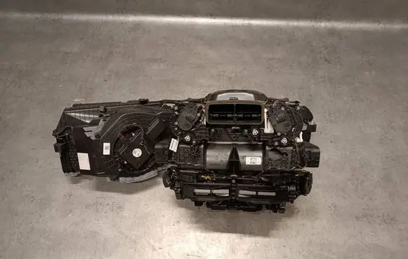 BMW 7 G70 Interior heater climate box assembly 5A379D9