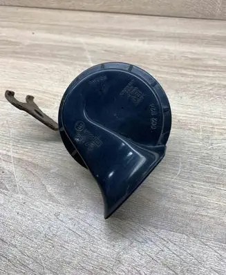 Volkswagen PASSAT B6 Horn signal A28657625