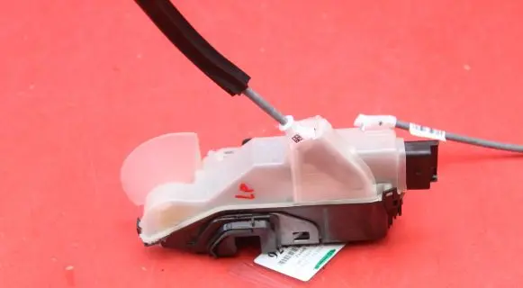 Opel Mokka Front door lock PSA444423