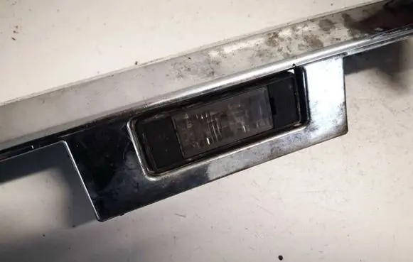 Nissan Pathfinder R51 Number plate light