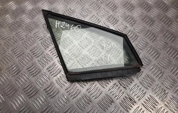 Subaru XV II Front door window/glass frame 61284FL000