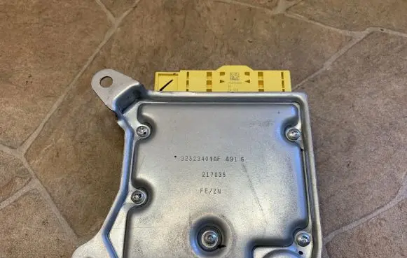 Mercedes-Benz C W203 Airbag control unit/module 0285001813