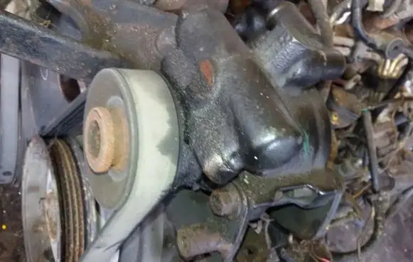 Ford Mondeo MK I Power steering pump