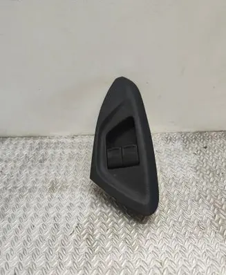 Toyota Aygo AB40 Electric window control switch 193114 CZ1140A82B