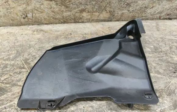 Mercedes-Benz C W203 Wiper trim 2038301513