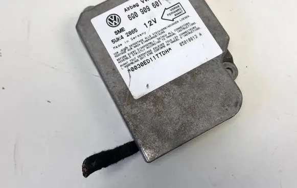 Skoda Octavia Mk1 (1U) Airbag control unit/module 6Q0909601 5WK42865