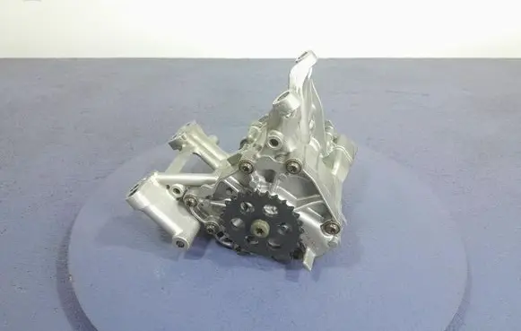 Alpine B3 B4 B5 B6 E90 E91 E92 E93 Oil pump 8631810
