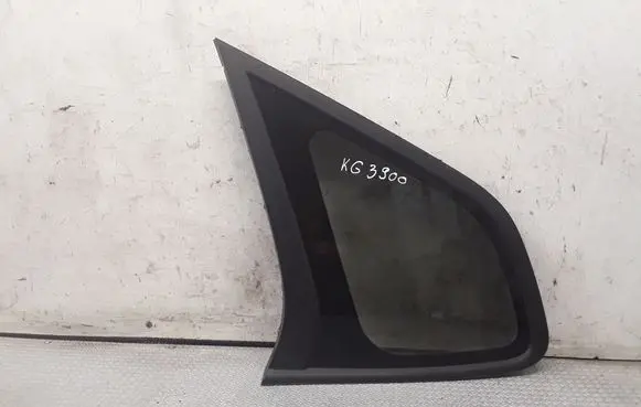 KIA Carens II Rear side window