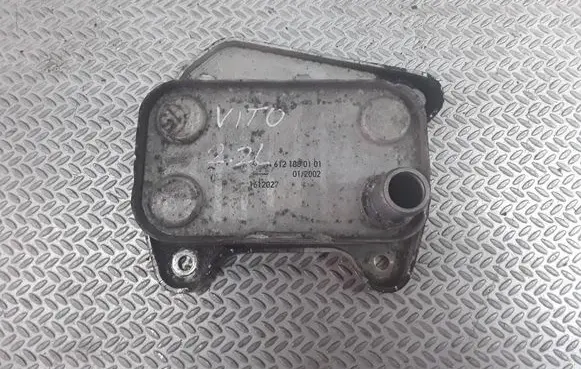 Mercedes-Benz Vito Viano W638 Oil filter mounting bracket A6121880101
