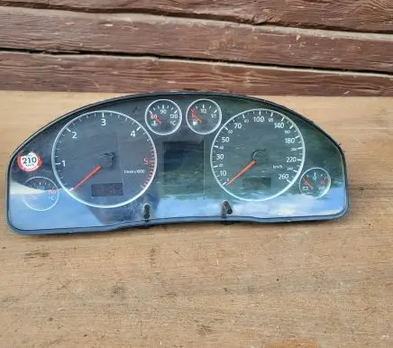 Audi A6 S6 C5 4B Speedometer (instrument cluster) 88311285