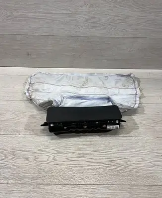 BMW 3 G20 G21 Knee airbag 311615195