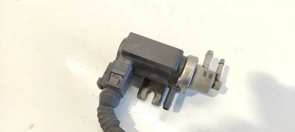 Skoda Superb B5 (3U) Turbo solenoid valve 1J0906627A 72290325