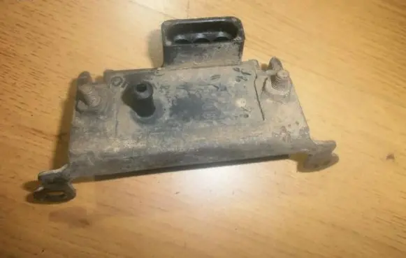 Opel Astra F Air pressure sensor 8764315 3317406