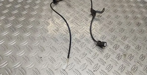 Toyota Yaris Rear ABS sensor wiring 