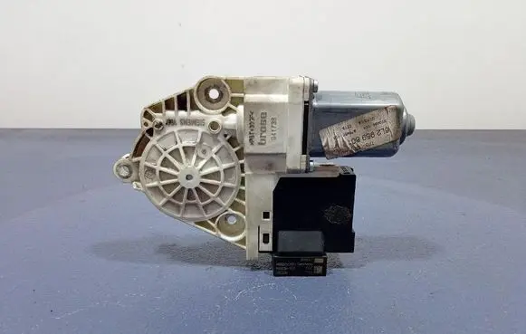 Seat Ibiza IV (6J,6P) Front door window regulator with motor 6L2959801