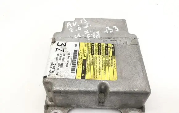 Toyota Avensis T270 Airbag control unit/module 8917005321