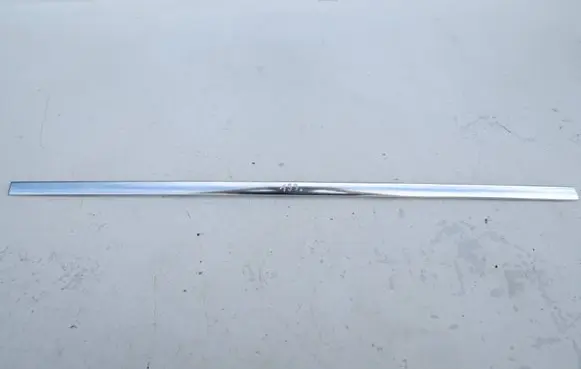 Volvo V70 Front door trim (molding) 