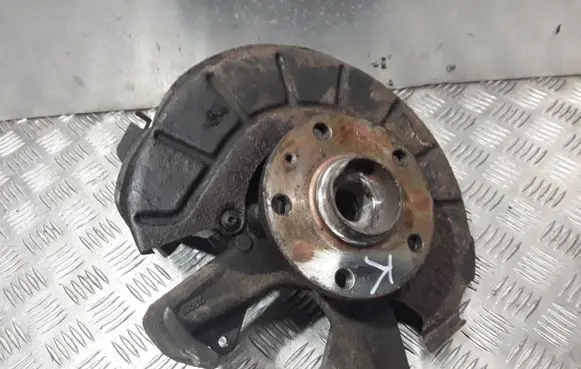 Volkswagen Golf V Front wheel hub spindle knuckle