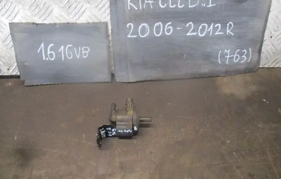 KIA Ceed Front driver seat rail 29010