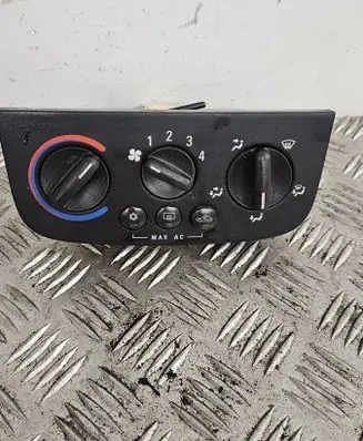 Opel Corsa C Climate control unit 006516P