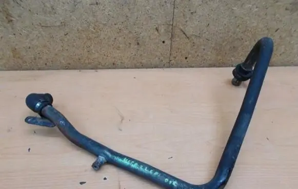Mercedes-Benz Vito Viano W638 Engine coolant pipe/hose