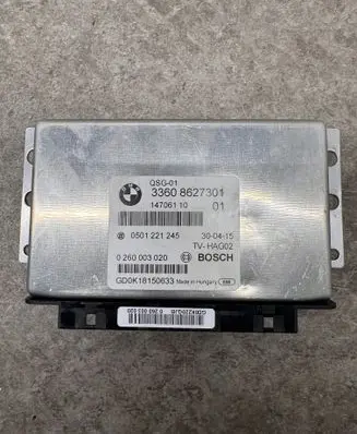 BMW X6M F86 Transfer box differential control unit 8627301 8611736
