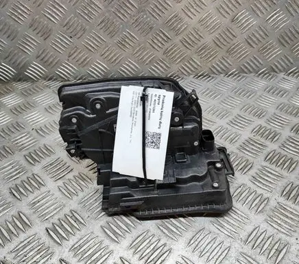 BMW X1 F48 F49 Coupe door lock (next to the handle) 7281937