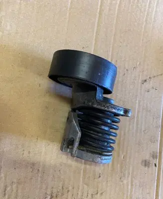 Skoda Fabia Mk1 (6Y) Generator/alternator belt tensioner 950330