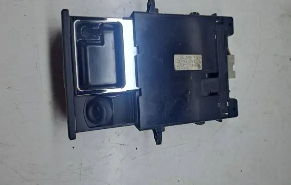 BMW 5 E60 E61 Car ashtray 6976376 6976375 22167210