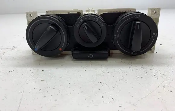 Volkswagen Golf IV Climate control unit 1J0819045F
