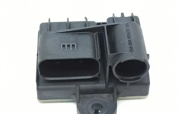 Mercedes-Benz Sprinter W906 Glow plug pre-heat relay A6519003103