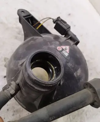 Mercedes-Benz B W245 Coolant expansion tank/reservoir 1695000149