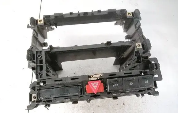 Audi A4 S4 B5 8D Hazard light switch 8d0862534a