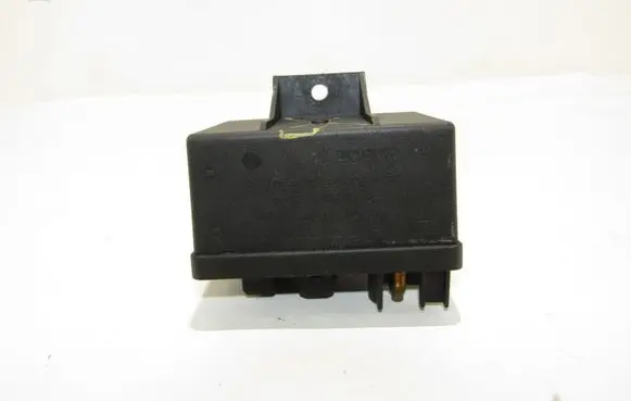 Peugeot 607 Glow plug pre-heat relay 0281003018