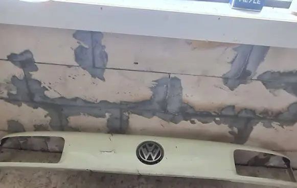 Volkswagen PASSAT B3 Front bumper upper radiator grill 357853653