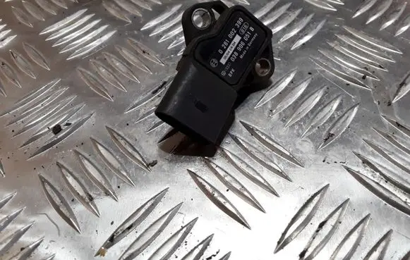 Volkswagen II LT Air pressure sensor 0281002399 038906051B