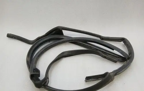 McLaren 720S Rubber seal front coupe door window 14AC484CP