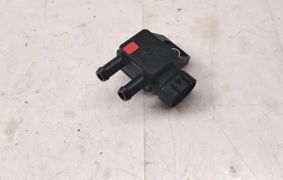 Toyota Avensis T270 Exhaust gas pressure sensor 8948020040 8948120030