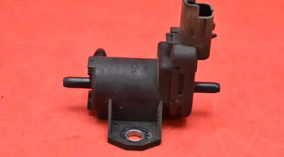 Ford Fiesta Vacuum valve 9688124580