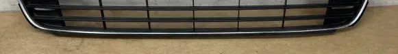 Volkswagen Touran I Front bumper lower grill 1T0853677D
