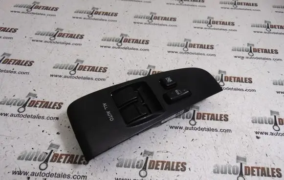 Toyota Avensis T250 Electric window control switch 8482005110