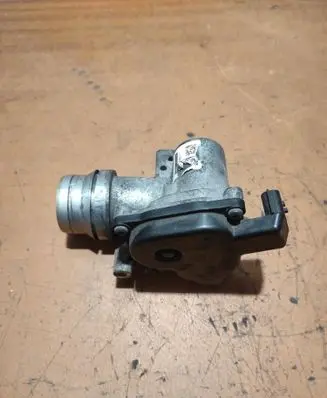 Nissan Juke I F15 Throttle valve 113303 8200614985