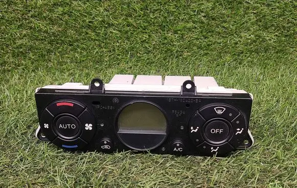 Ford Mondeo Mk III Climate control unit 1S7H18C612AE CD132EATC WPA40469