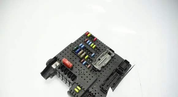 Volvo S60 Fuse box set 28080156
