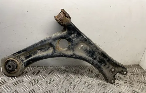 Front lower control arm/wishbone